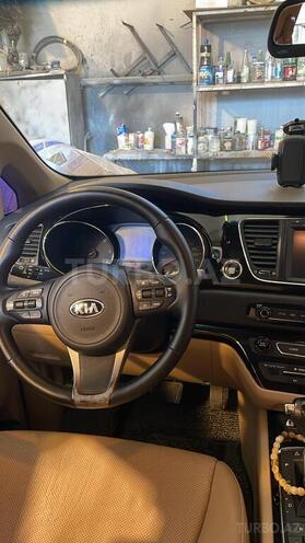 Kia Carnival 2015, 268,000 km - 2.2 l - Bakı