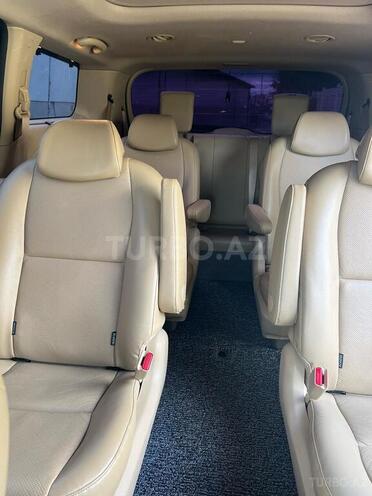 Kia Carnival 2015, 268,000 km - 2.2 l - Bakı