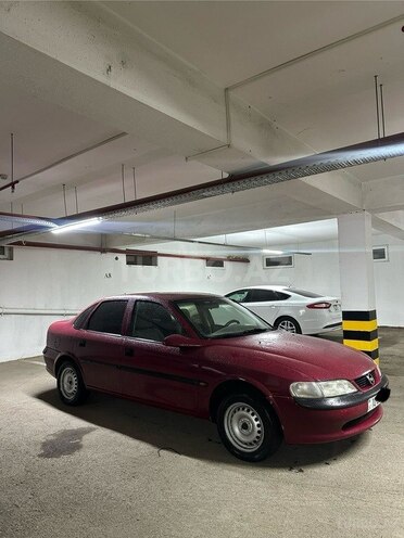 Opel Vectra 1996, 350,000 km - 1.6 l - Bakı