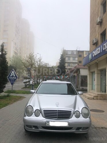 Mercedes E 220 d 2001, 392,300 km - 2.2 l - Bakı