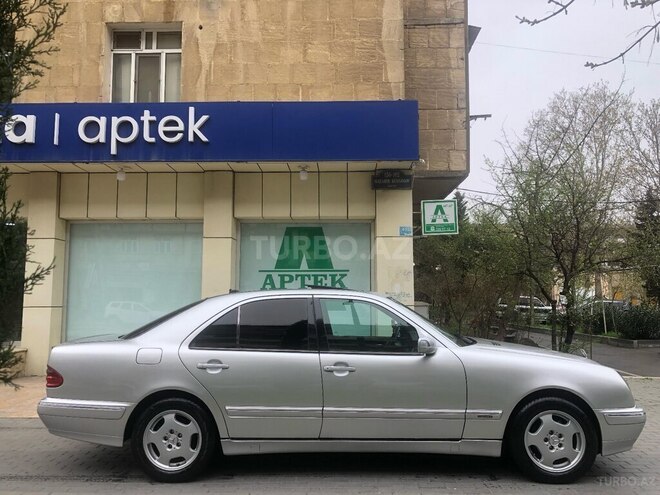 Mercedes E 220 d 2001, 392,300 km - 2.2 l - Bakı