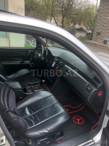 Mercedes E 220 d 2001, 392,300 km - 2.2 l - Bakı