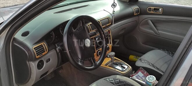 Volkswagen Passat 2003, 292,000 km - 1.8 l - Bakı