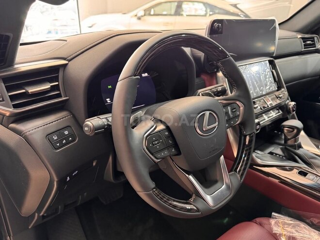 Lexus LX 600-6