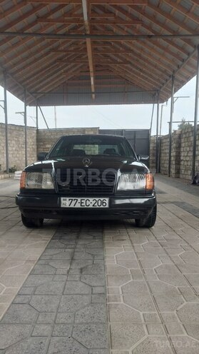 Mercedes E 220 1994, 235,000 km - 2.2 l - Bakı