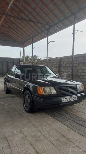 Mercedes E 220 1994, 235,000 km - 2.2 l - Bakı