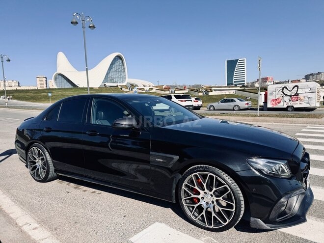 Mercedes E 200-4