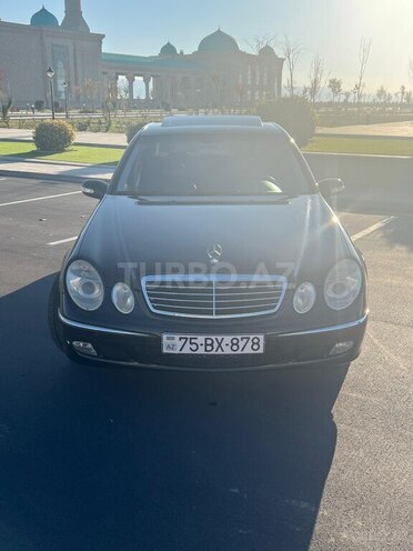 Mercedes E 240 2004, 265,000 km - 2.6 l - Naxçıvan