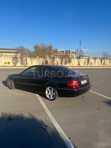 Mercedes E 240 2004, 265,000 km - 2.6 l - Naxçıvan