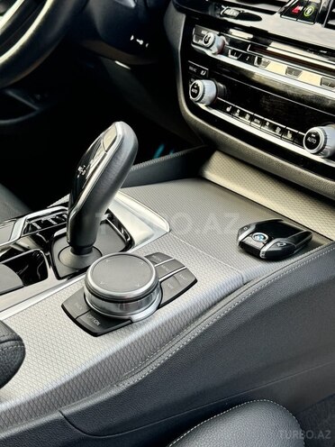 BMW 520 2018, 138,000 km - 2.0 l - Bakı