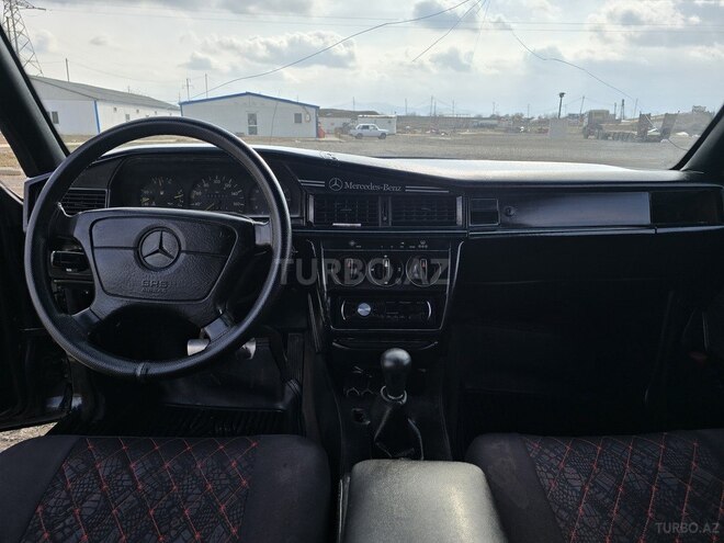 Mercedes 190 1990, 476,000 km - 2.0 l - Qazax