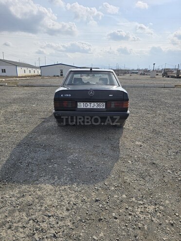 Mercedes 190 1990, 476,000 km - 2.0 l - Qazax