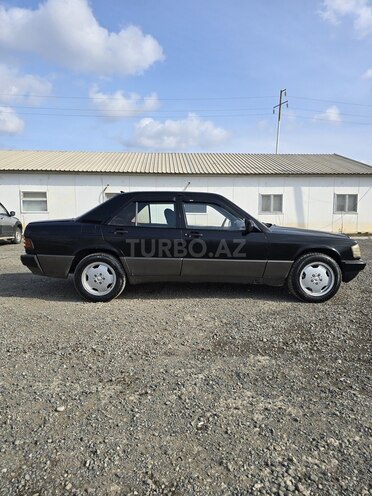 Mercedes 190 1990, 476,000 km - 2.0 l - Qazax