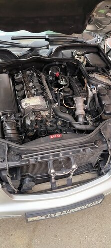 Mercedes E 220 d 2005, 499,000 km - 2.2 l - Bakı