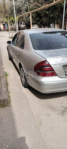 Mercedes E 220 d 2005, 499,000 km - 2.2 l - Bakı