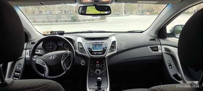 Hyundai Elantra 2015, 98,000 km - 1.8 l - Yevlax
