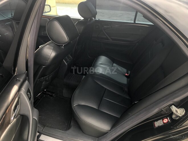 Mercedes E 240 2001, 310,000 km - 2.6 l - Bakı