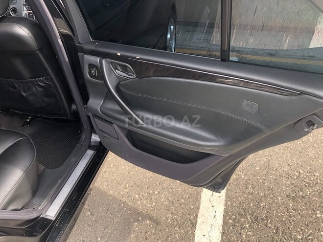 Mercedes E 240 2001, 310,000 km - 2.6 l - Bakı