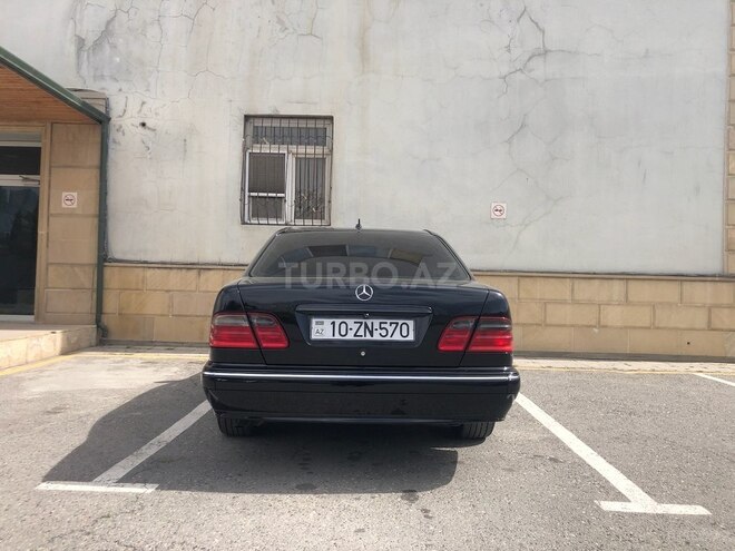 Mercedes E 240 2001, 310,000 km - 2.6 l - Bakı