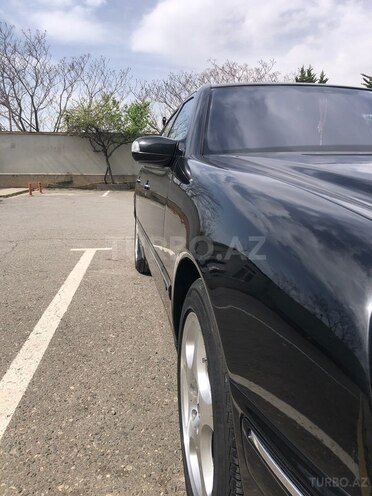 Mercedes E 240 2001, 310,000 km - 2.6 l - Bakı