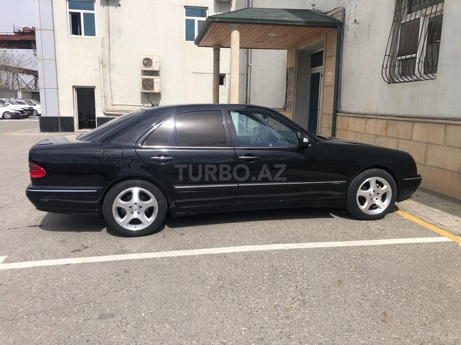 Mercedes E 240 2001, 310,000 km - 2.6 l - Bakı