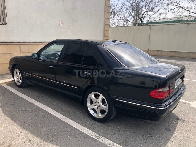Mercedes E 240 2001, 310,000 km - 2.6 l - Bakı
