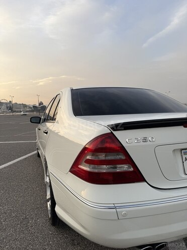 Mercedes C 230 2006, 212,000 km - 2.5 l - Bakı
