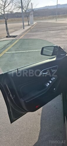 Mercedes CLA 250 4MATIC 2017, 123,000 km - 2.0 л - Bakı