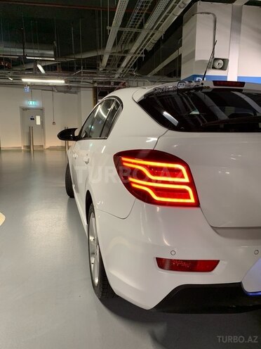 Chevrolet Cruze-4