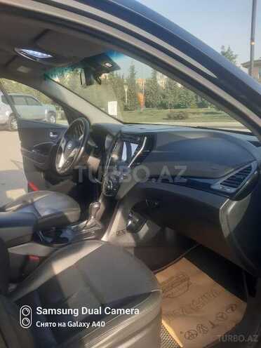 Hyundai Santa Fe-13