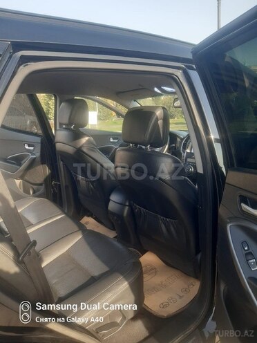 Hyundai Santa Fe-14