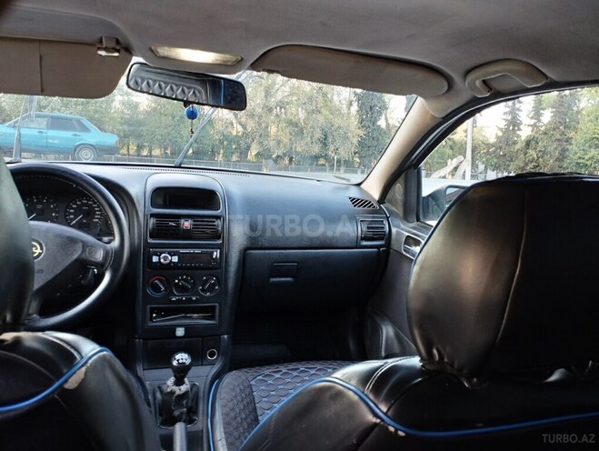 Opel Astra 2000, 250,000 km - 1.6 l - Göyçay