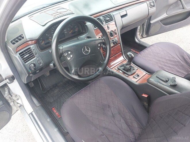 Mercedes E 220 d 1999, 590,000 km - 2.2 л - Qusar