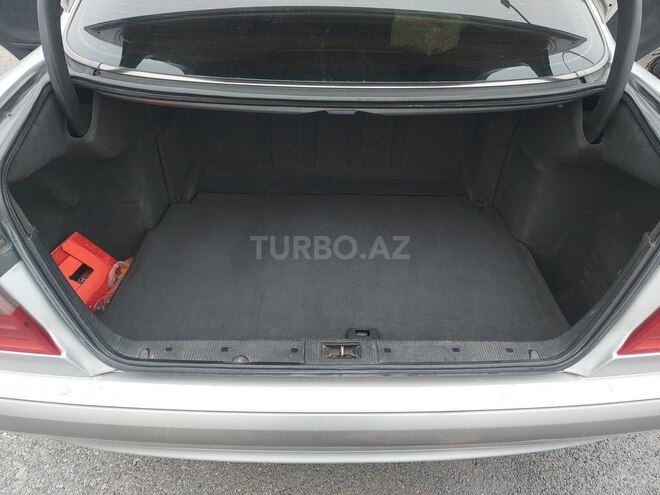 Mercedes E 220 d 1999, 590,000 km - 2.2 л - Qusar