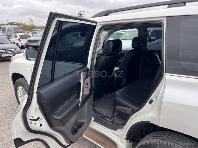 Toyota Land Cruiser Prado 2011, 228,000 km - 2.7 l - Bakı