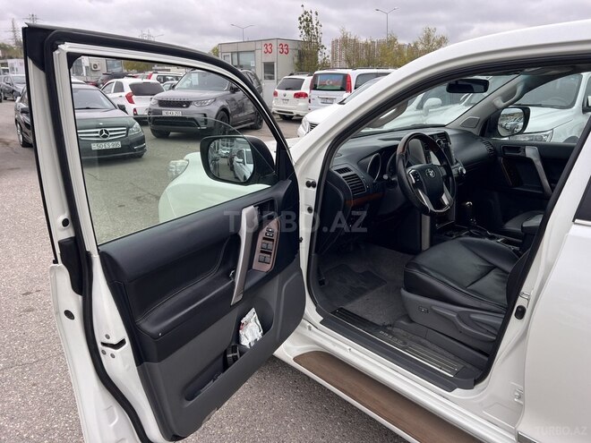 Toyota Land Cruiser Prado 2011, 228,000 km - 2.7 l - Bakı