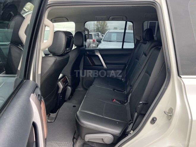 Toyota Land Cruiser Prado 2011, 228,000 km - 2.7 l - Bakı