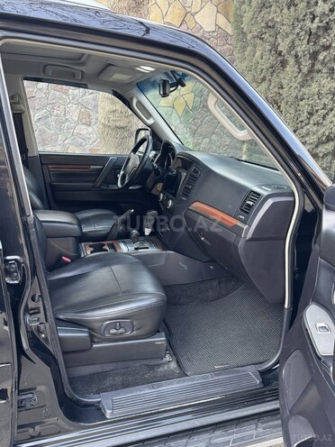 Mitsubishi Pajero 2007, 235,000 km - 3.0 л - Bakı