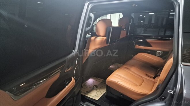 Lexus LX 570 2017, 107,000 km - 5.7 l - Bakı