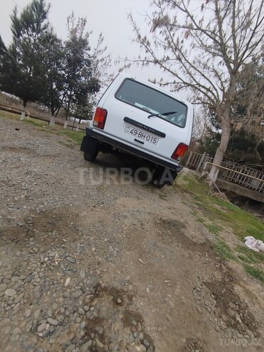 LADA (VAZ) Niva 2015, 200,000 km - 1.7 l - Saatlı