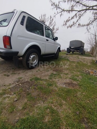 LADA (VAZ) Niva 2015, 200,000 km - 1.7 l - Saatlı