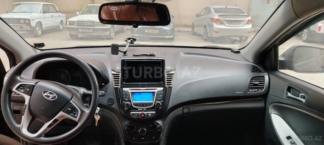 Hyundai Accent 2011, 196,000 km - 1.6 л - Bakı