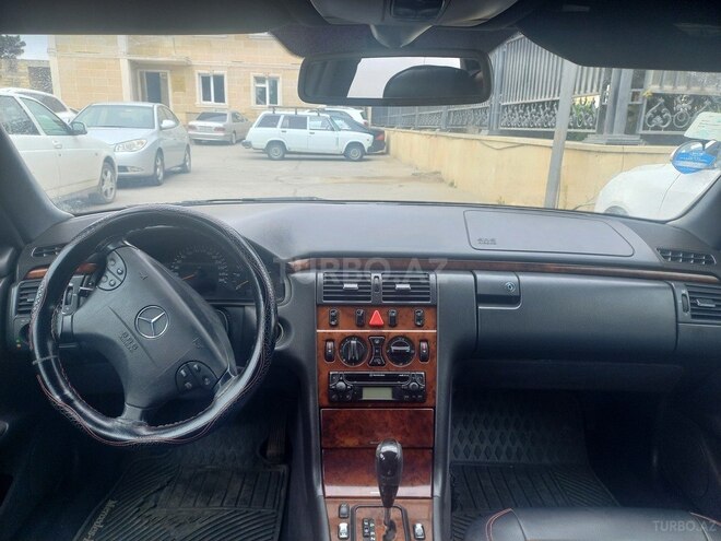 Mercedes E 270 2001, 470,000 km - 2.7 л - Bakı