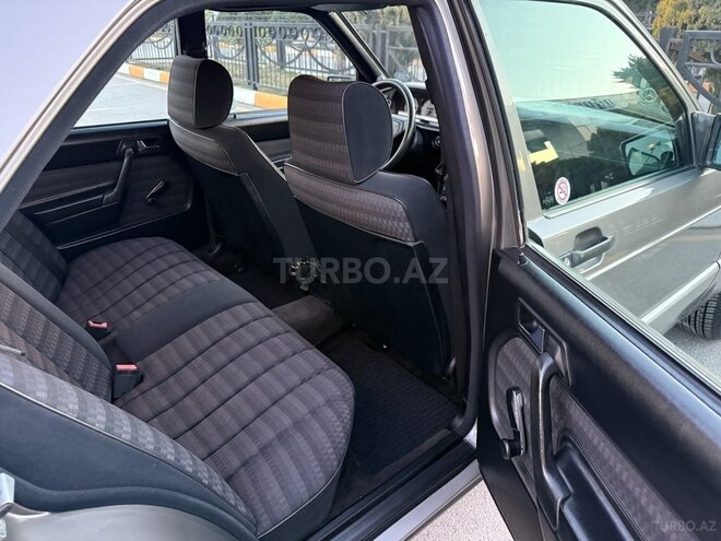 Mercedes 190 1993, 133,000 km - 2.0 l - Bakı