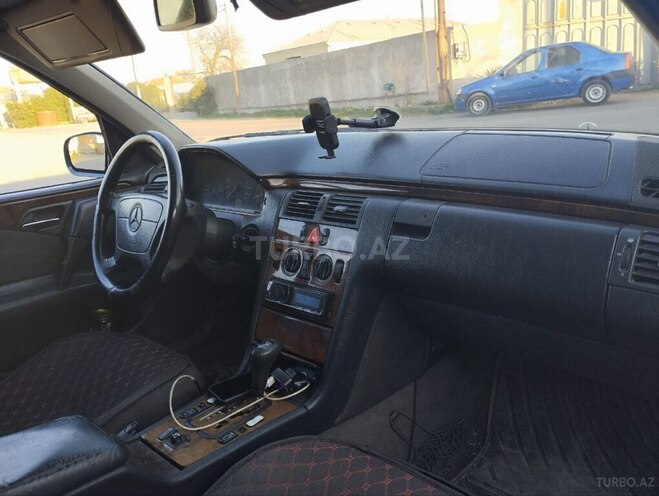 Mercedes E 220 d 1999, 550,000 km - 2.2 l - Bakı