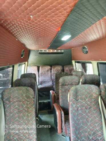 Mercedes Sprinter 413 2001, 400,000 km - 2.7 l - Bakı
