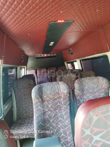 Mercedes Sprinter 413 2001, 400,000 km - 2.7 l - Bakı