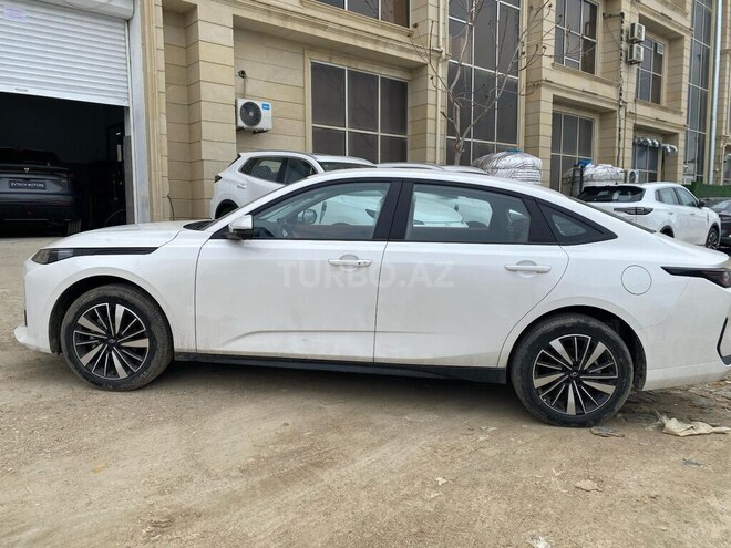 Changan Qiyuan A05 2025, 0 km - 1.5 л - Bakı