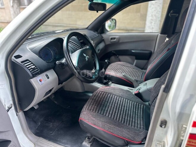 Mitsubishi L200 2009, 195,000 km - 2.5 l - Bakı
