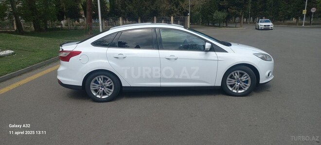 Ford Focus 2013, 334,964 km - 1.6 л - Mingəçevir